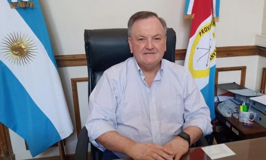 El representante por el departamento San Cristóbal.