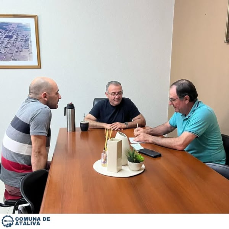 instante en que los directivos de la entidd local fueron recibidos en la Comuna.