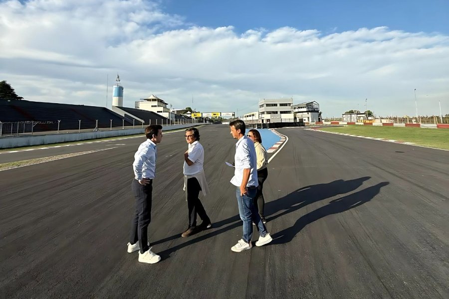 Carlos Ezpeleta, Carlos Frugoni, Juli&aacute;n Cubells y Carla Killinger en Buenos Aires.