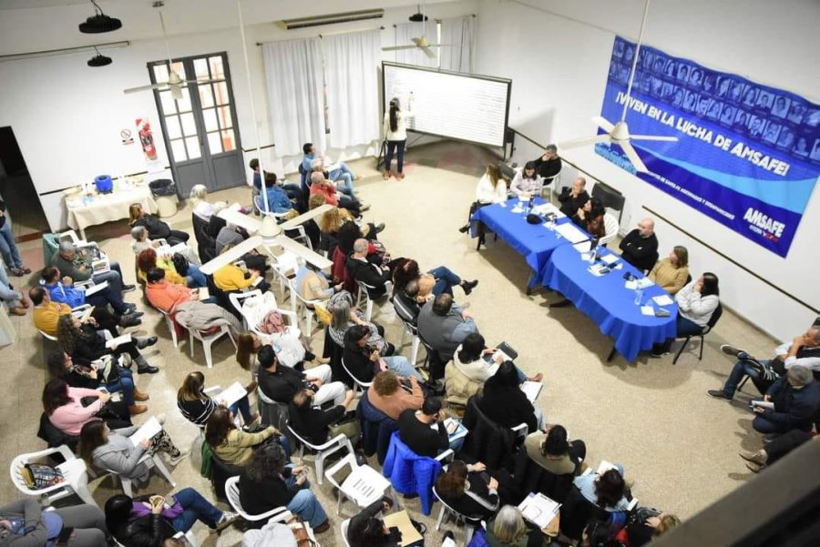 ASAMBLEA PROVINCIAL. Los docentes santafesinos nucleados en Amsafe determinarán hoy si las clases comenzarán el lunes con normalidad o si realizarán medidas de fuerza.