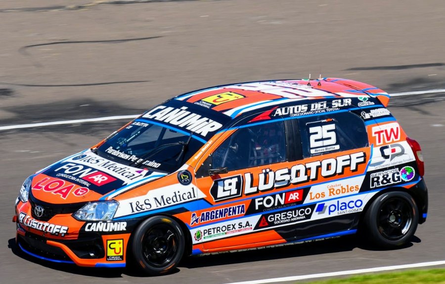 Renzo Blotta fue el mejor en la primera clasificaci&oacute;n de la Clase 2 con el Etios.