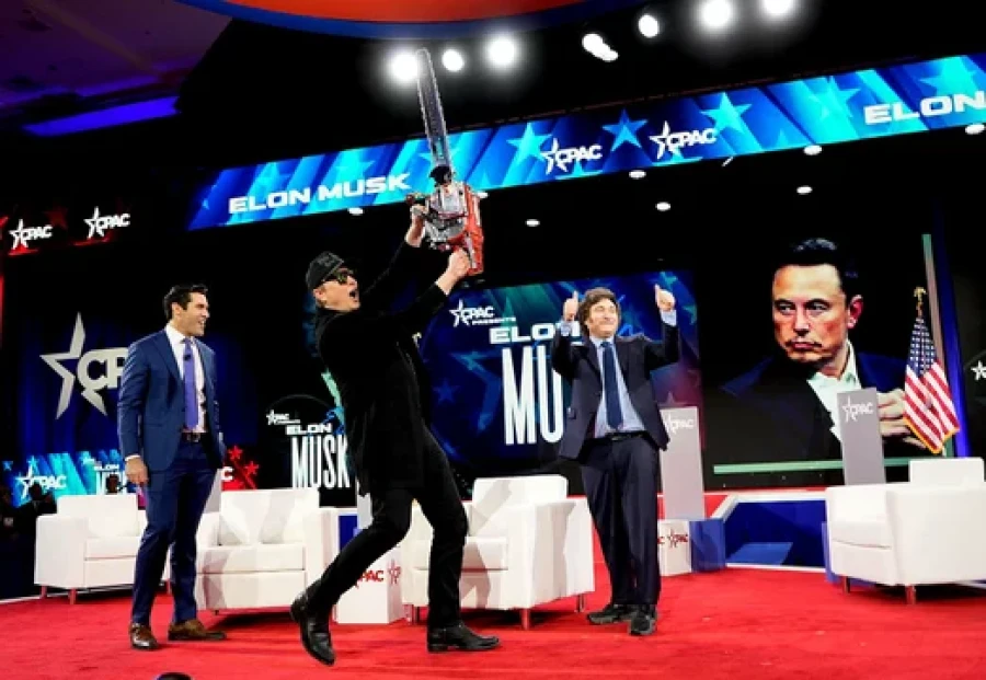 El Presidente Javier Milei en el escenario del CPAC Estados Unidos 2025 junto a Elon Musk.