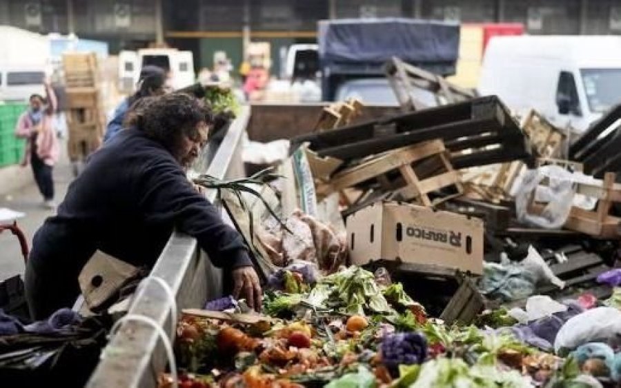 CONTROVERSIA. Milei y el INDEC no coinciden en los n&uacute;meros acerca del porcentaje existente de pobreza en el pa&iacute;s.