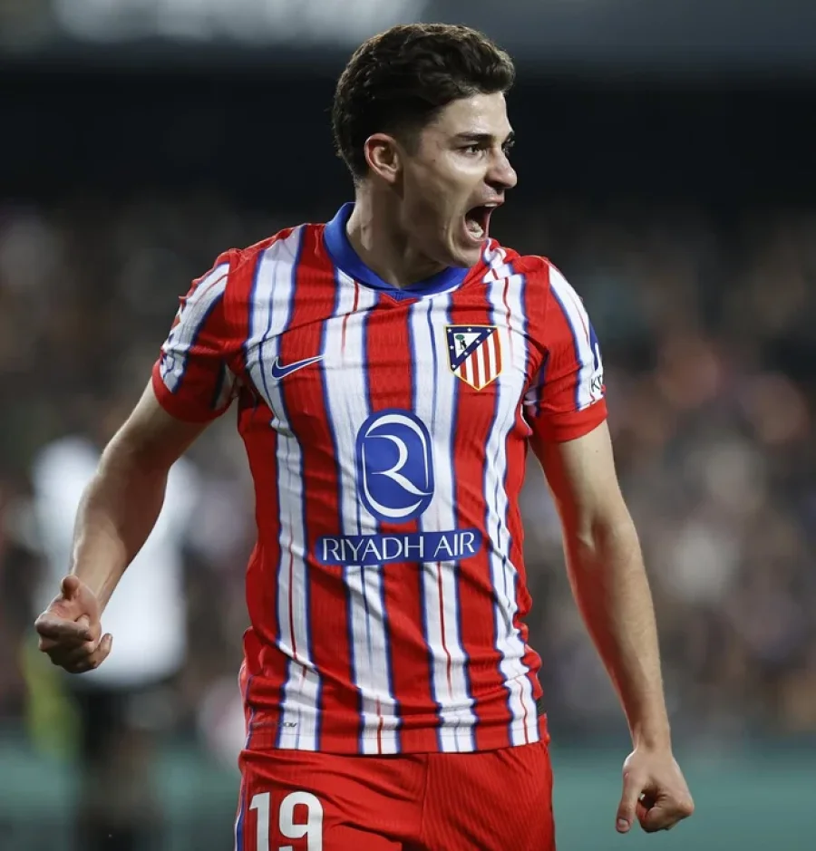 GOLEADOR. Alvarez tuvo un gran partido.