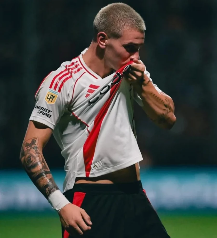 JUVENIL. Entró Mastantuono y puso el 2 a 0.