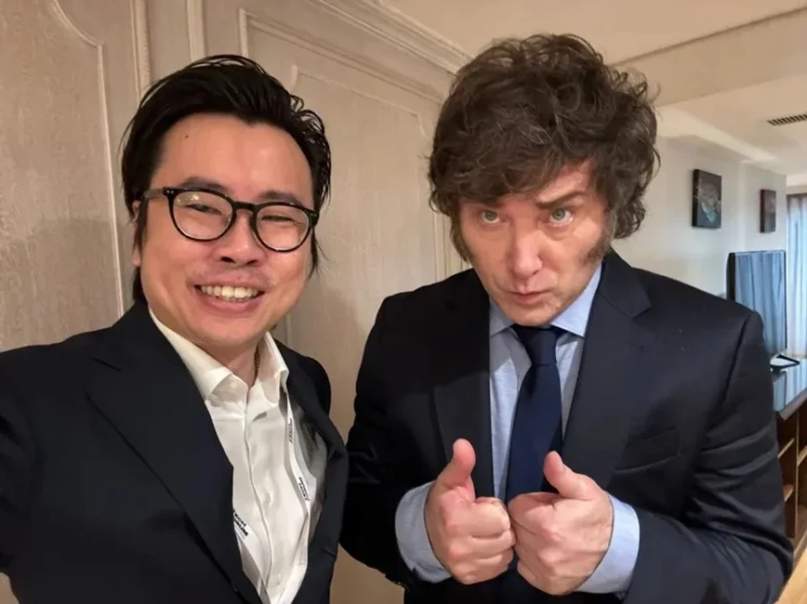 Imagen de archivo del encuentro entre el CEO de KIP Protocol, Julian Peh y el presidente Javier Milei.