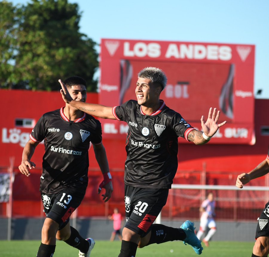 ELOGIADO. Pérez vino desde el banco y cambió el partido para Los Andes.