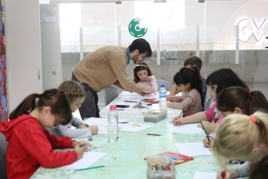 Se abren las inscripciones de EMAE y el Liceo.