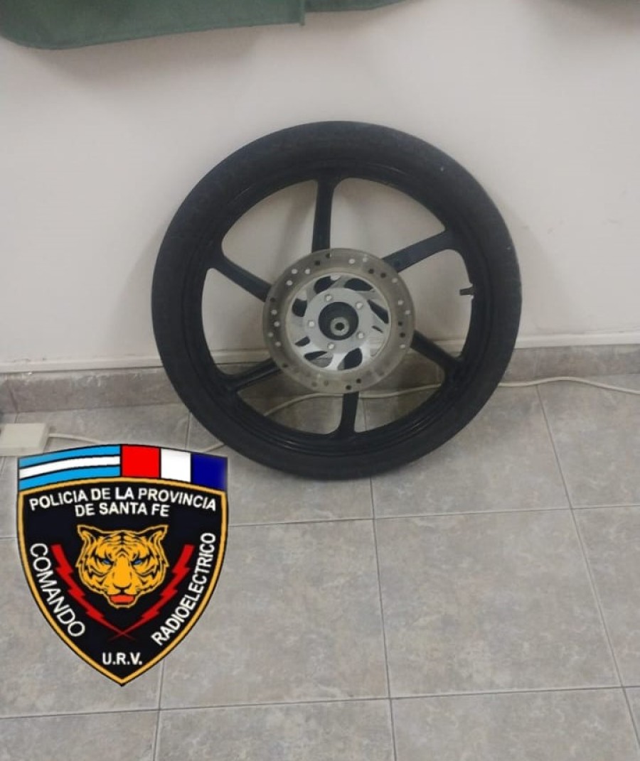 <i>Un menor hab&iacute;a sustra&iacute;do una rueda de motocicleta y se dirig&iacute;a por calle Washington. Fue detenido y luego liberado.</i>