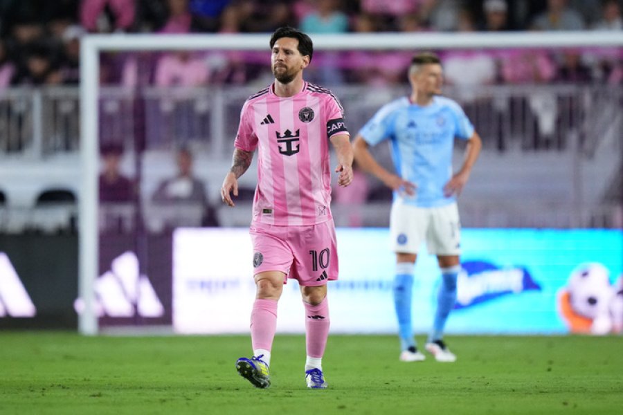 El Comité Disciplinario de la MLS lo multó "con una cantidad no revelada por violar la política de manos en la cara/cabeza/cuello de un oponente luego de la conclusión del partido del Inter Miami