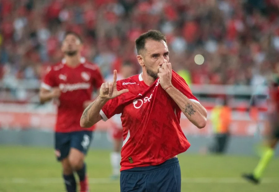 FEDERICO MANCUELLO. Uno que tendría minutos.