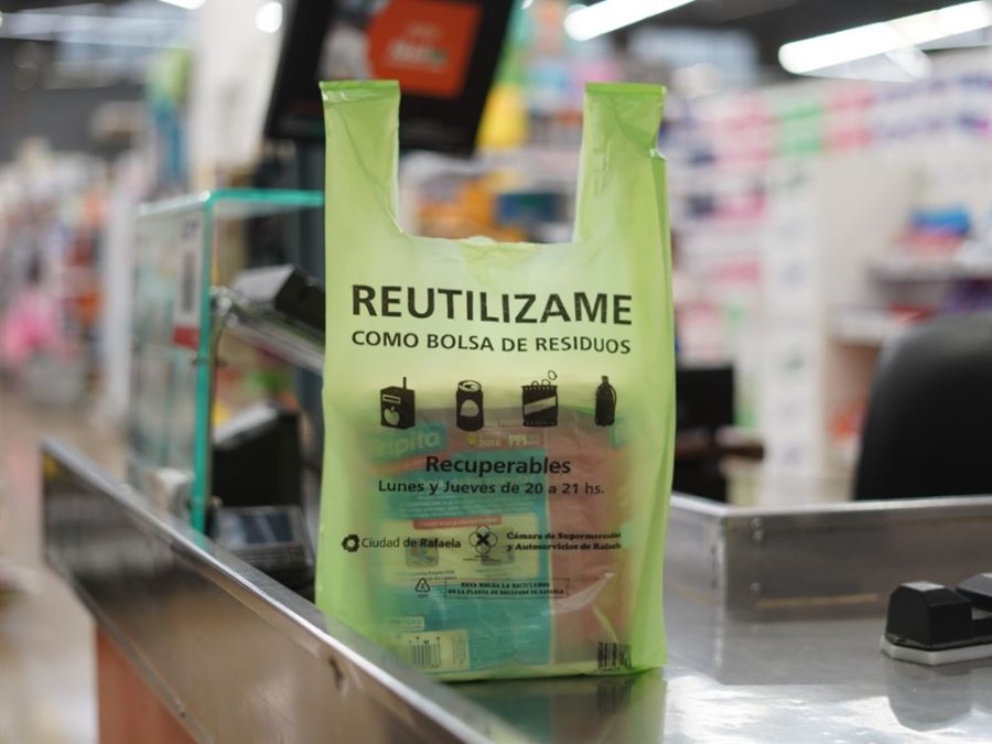 Lleg&oacute; el fin de las bolsas reutilizables en los supermercados de Rafaela.