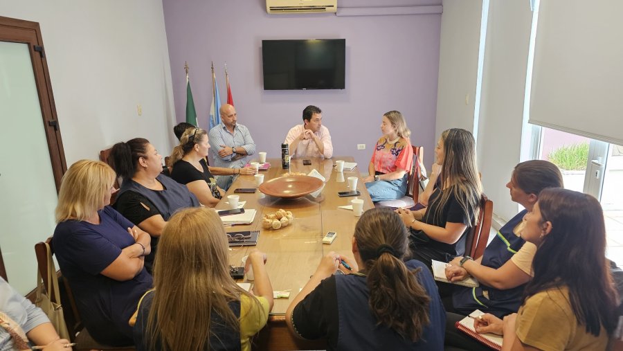 Vista general de la reunión celebrada en la Comuna.
