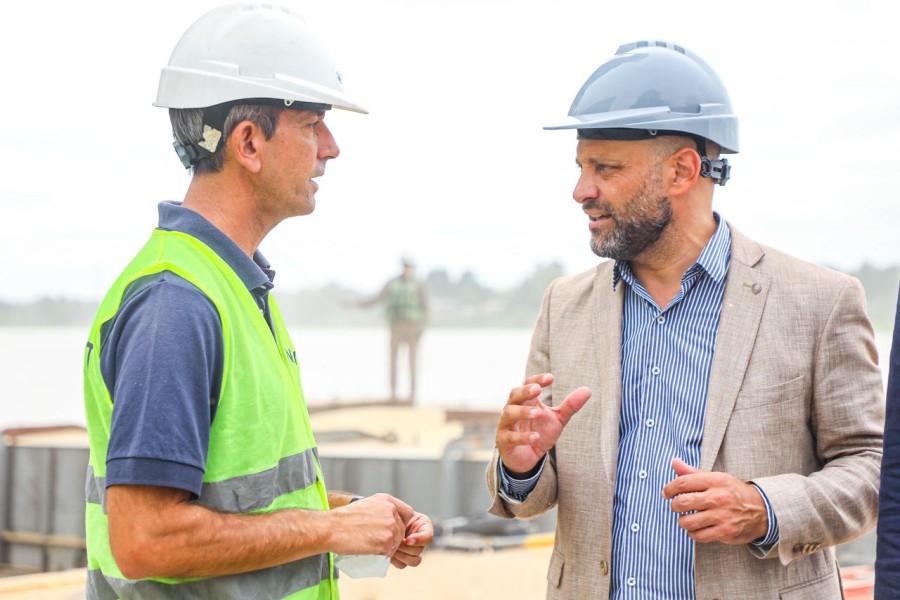 SATISFECHO. El ministro de la Producción, Gustavo Puccini, ponderó el trabajo y los avances del Puerto.