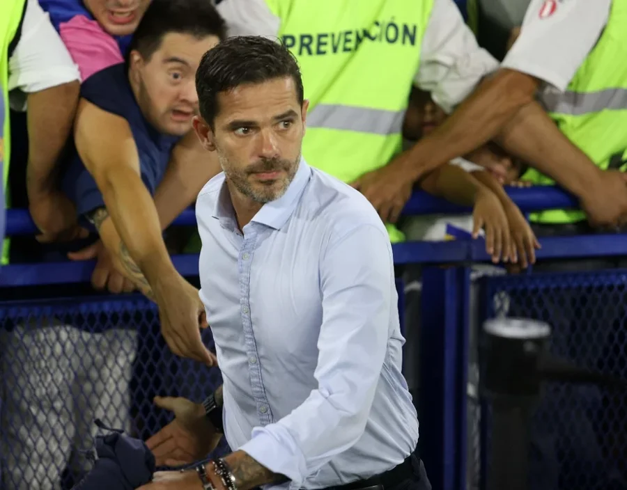 Fernando Gago quedó en la mira tras la eliminación en la Copa.