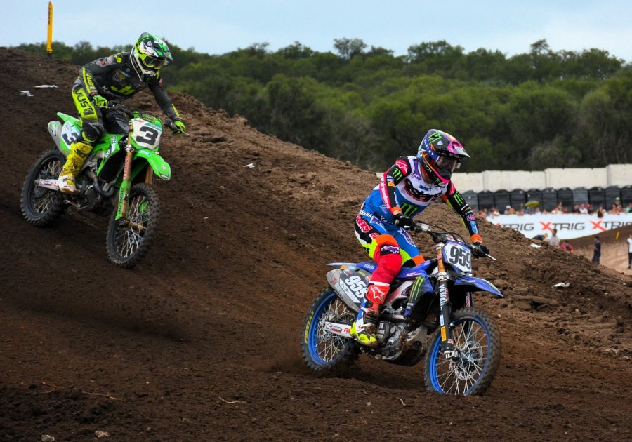 Maxime Renaux y Romain Febvre protagonizaron un duelo encarnizado en MXGP.