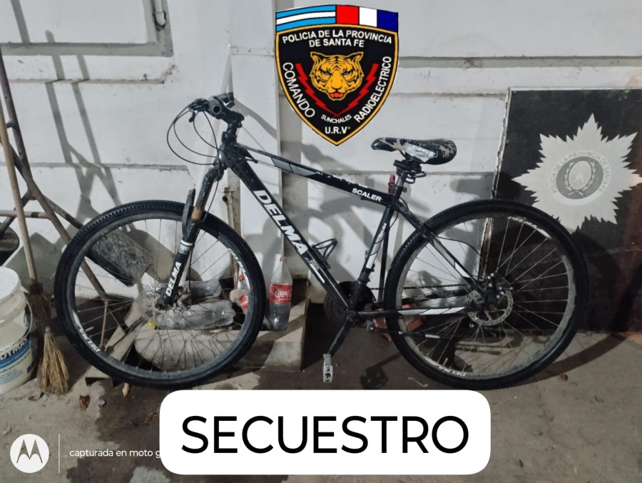 <i>La bici hallada por el Comando Radioel&eacute;ctrico de Sunchales.</i>