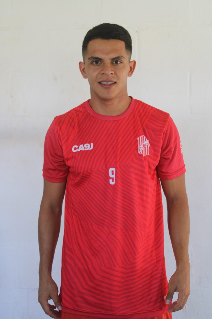 VOLANTE. Salcedo, jugador de buen manejo.