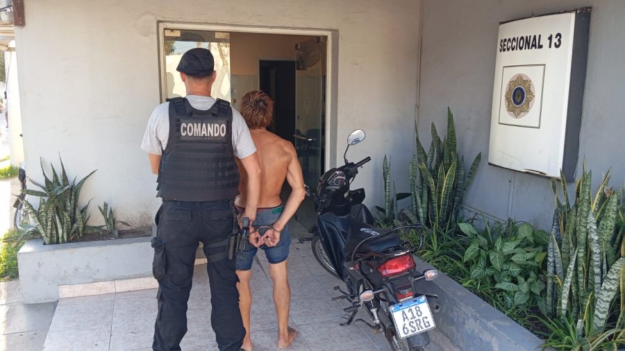 El sujeto se escondió en un campo, pero el CeMU lo visualizó y lo atraparon.