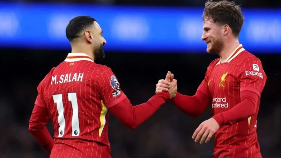 Salah y Mac Allister, figuras en Liverpool.