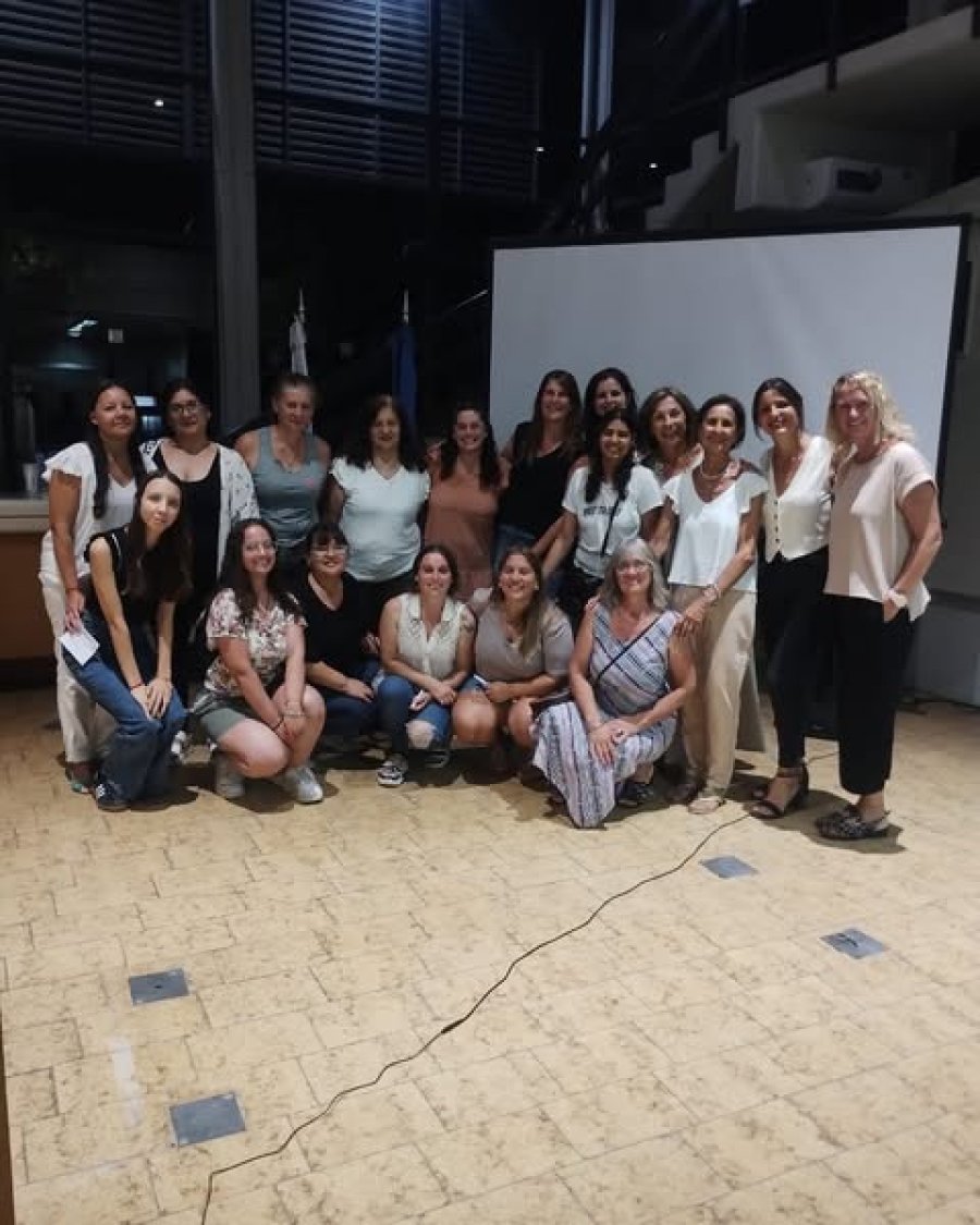 El grupo que fue agasajado.