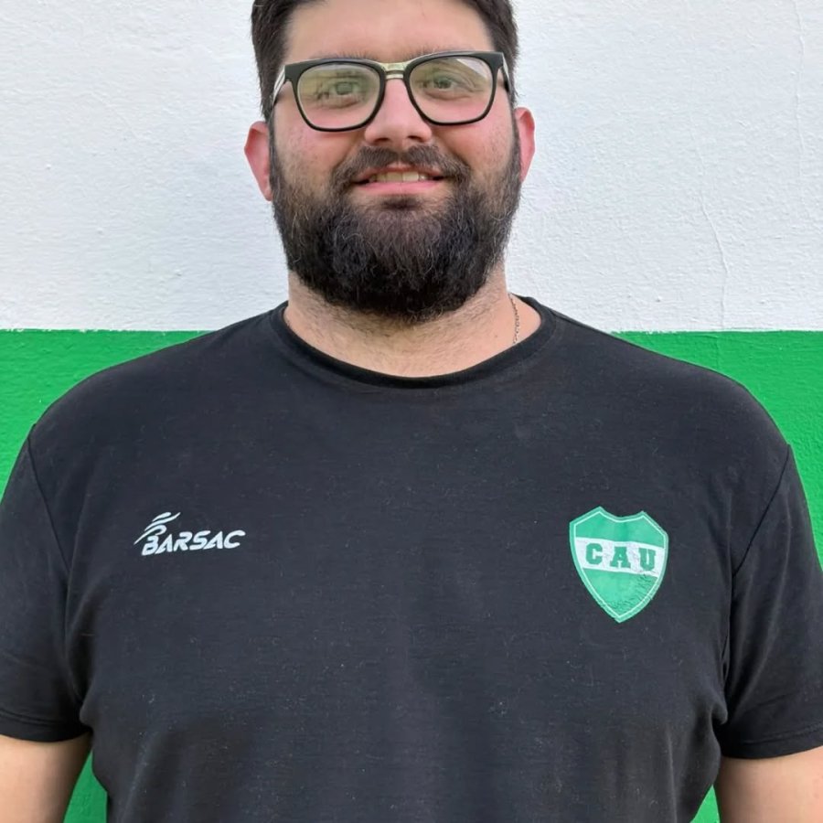 ENTRENADOR. Franco Tosello dirige el primer equipo unionista.