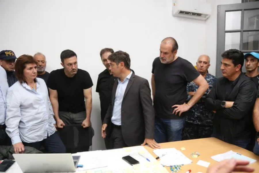 Kicillof junto a Bullrich y Petri.