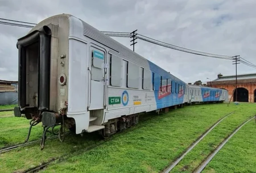 Tren Sanitario que se acondiciona para ir a Bahía Blanca.