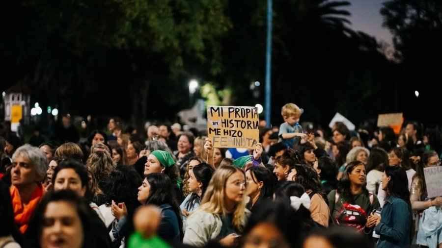 Rafaela march&oacute; en el D&iacute;a Internacional de la Mujer.