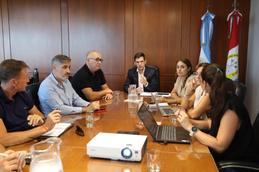 El municipio avanza con la renovaci&oacute;n del microcentro con el apoyo del Centro Comercial.