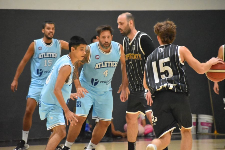 BUEN COMIENZO. Con el gran aporte del "4", Atlético ganó en el Colucci.