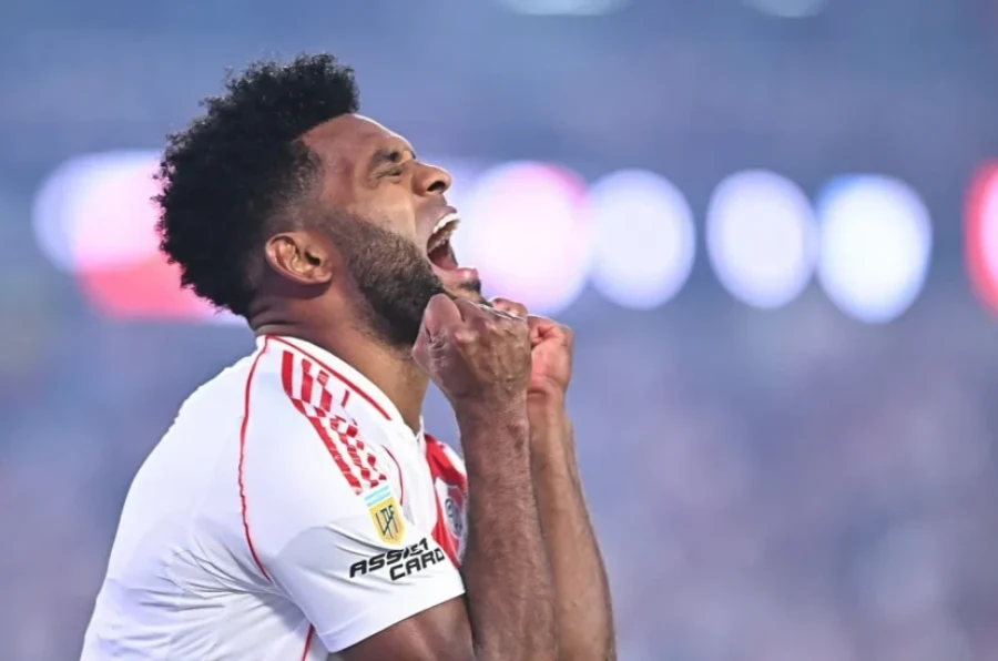 FASTIDIO. Miguel Borja falló muchas chances ante los tucumanos.