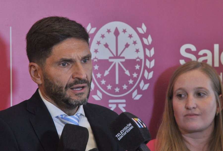 El gobernador Pullaro destac&oacute; el proceso de renovaci&oacute;n de la Corte santafesina. (FOTO SCS)
