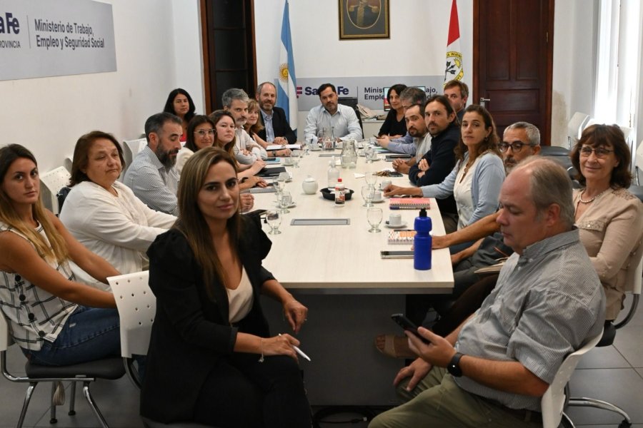 NEGOCIACIONES. El aumento se har&aacute; extensivo a los profesionales de la salud y el pago se har&aacute; por planilla complementaria en el mes de marzo.