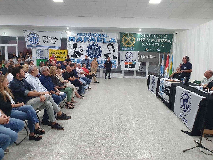 El plenario de la CGT Rafaela se llev&oacute; a cabo en el Centro Recreativo de Luz y Fuerza. (FOTO D. CAMUSSO)