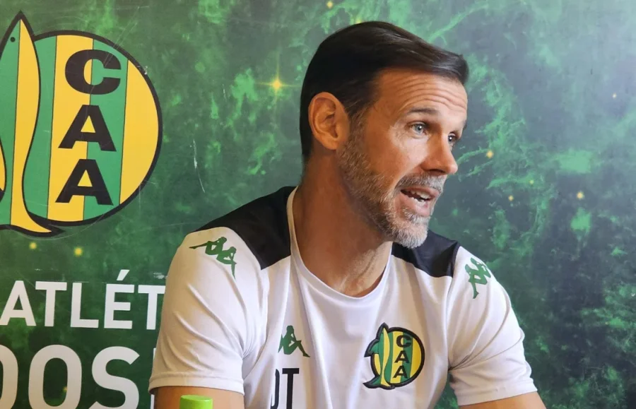 El chubutense que logró el ascenso y fue campeón con el "tiburón", no pudo revalidar lo hecho en Primera División y se fue sin triunfos en el Torneo Apertura 2025.