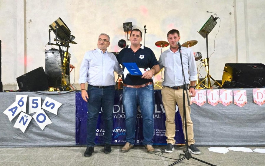 La celebración reunió a autoridades y la comunidad.