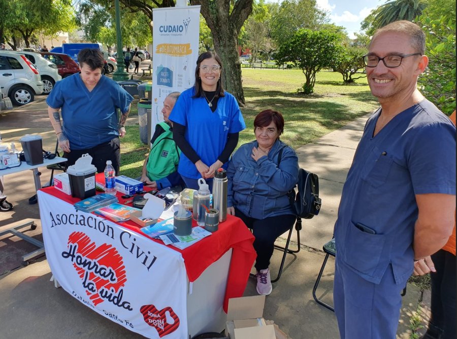Participaron los doctores Alejandro Fiorillo y Andres Bello, la enfermera Romina Martinez, Osvaldo Minighini de la Asociaci&oacute;n Civil Honrar la Vida, entre otros.