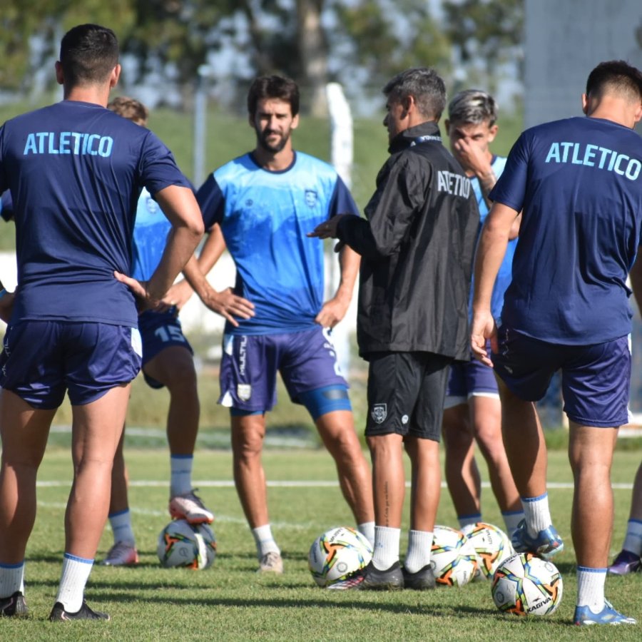 SE VIENE EL DEBUT. La Crema visitará el próximo domingo a Sol de América de Formosa.