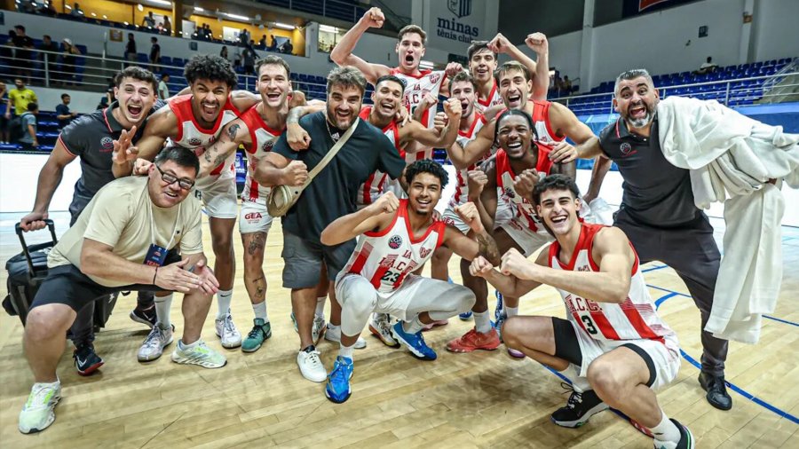 PURO FESTEJO. Pasó la Gloria en Brasil.