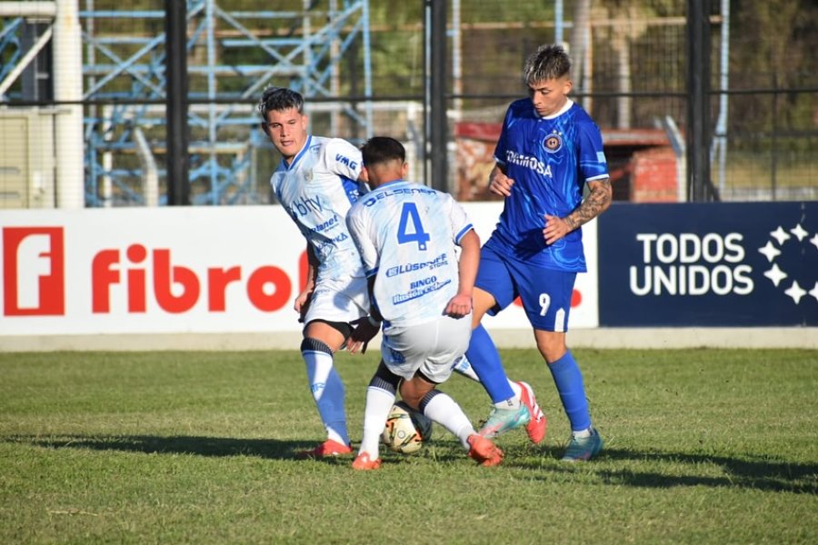 DERROTA INICIAL. A la Crema se dieron vuelta en Formosa.