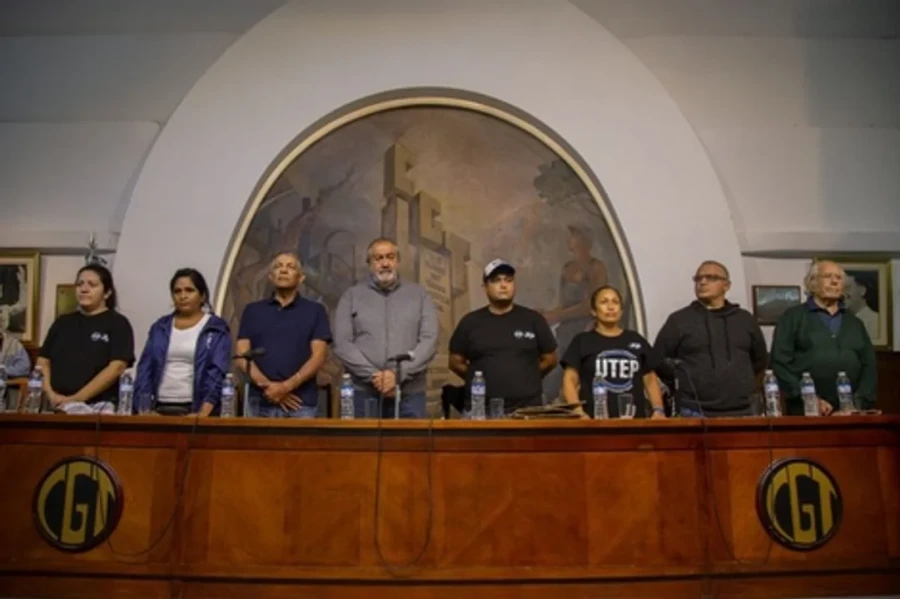 Héctor Daer anunció el viernes último un nuevo paro general para antes del 10 de abril , al cerrar el congreso de la UTEP.