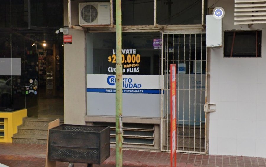 <i>La financiera asaltada, "Cr&eacute;dito Ciudad", ubicada en San Mart&iacute;n 108 -a metros de Lavalle y de la Plaza 25 de Mayo-.</i>