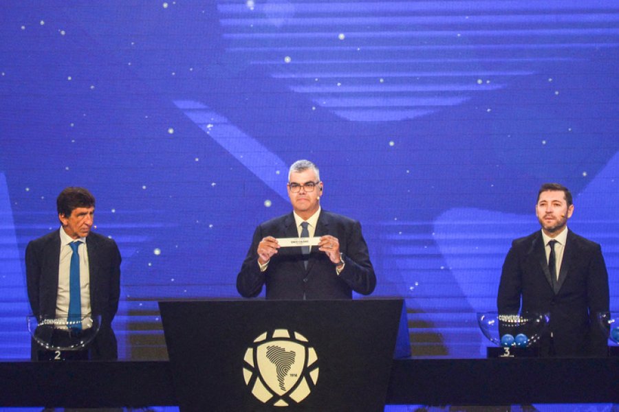 Costas sacó bolillas para la Sudamericana y palpitó con la Libertadores