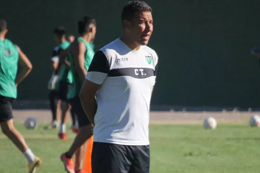 RENUNCIO. El ahor ex entrenador sanjuanino.