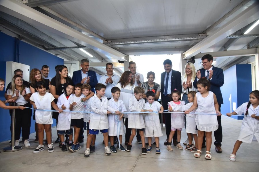 El Gobierno Provincial inaugur&oacute; la nueva escuela Primaria N&ordm; 1409 de la ciudad de Pueblo Esther.
