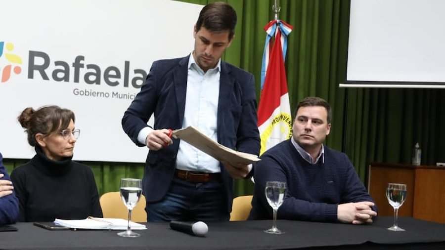 El bloque de concejales de la oposici&oacute;n cuestion&oacute; al intendente Viotti.