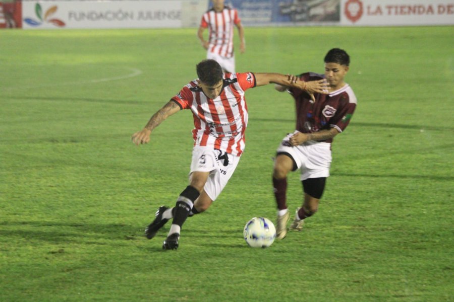 RESCATO UN PUNTO. El debut en casa fue con empate para el Le&oacute;n.