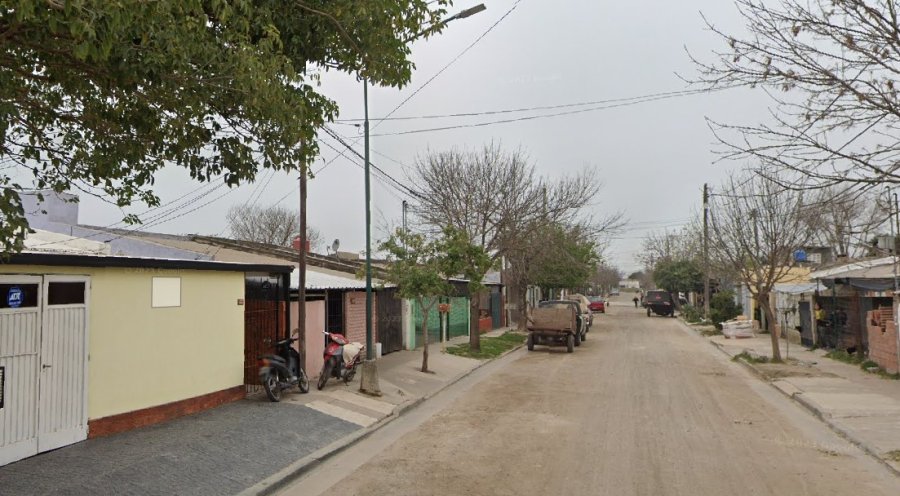 ESCENA DEL HECHO. En esta cuadra de calle Pascual Brusco habrían ocurrido los disparos hacia la vivienda.