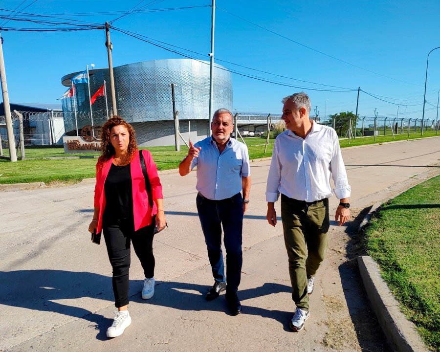 Marcelo Lewandowski estuvo el martes en Rafaela junto a Victoria Capoccetti para participar de la campaña junto a Luis Castellano.